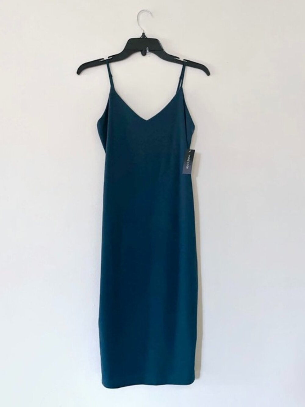 Mind Code Classic Spaghetti Strap Body con Dress 🔹